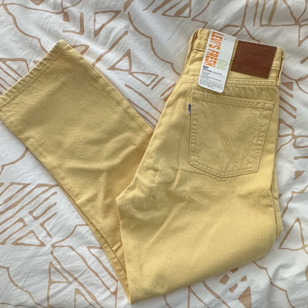 NWT 🌼 Levi’s 501 Cropped Jean in Botanical Yellow - Picture 5 of 8